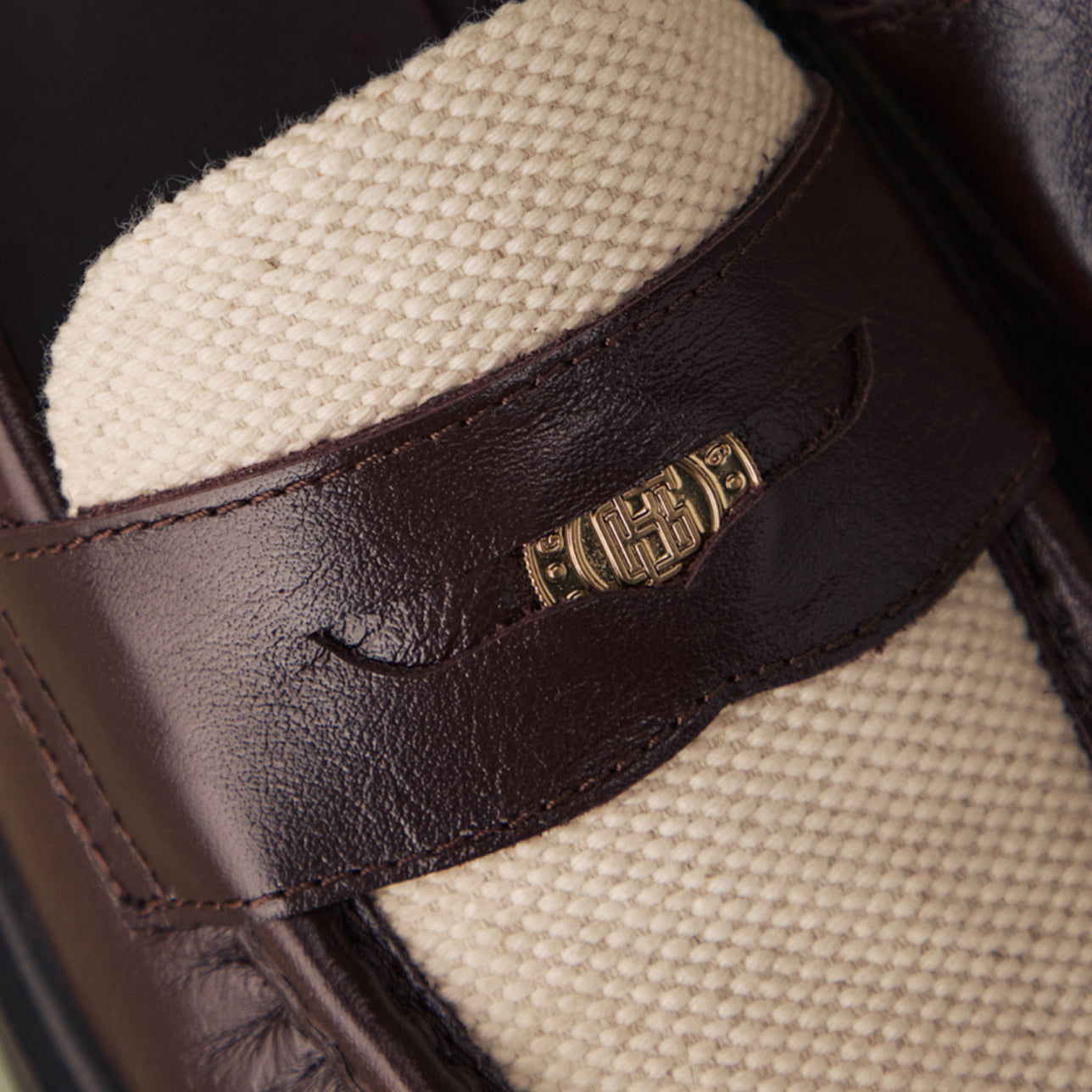 G.H BASS＆COMPANY G.H.BASS: Crafted With Intention For Over 145 Years.