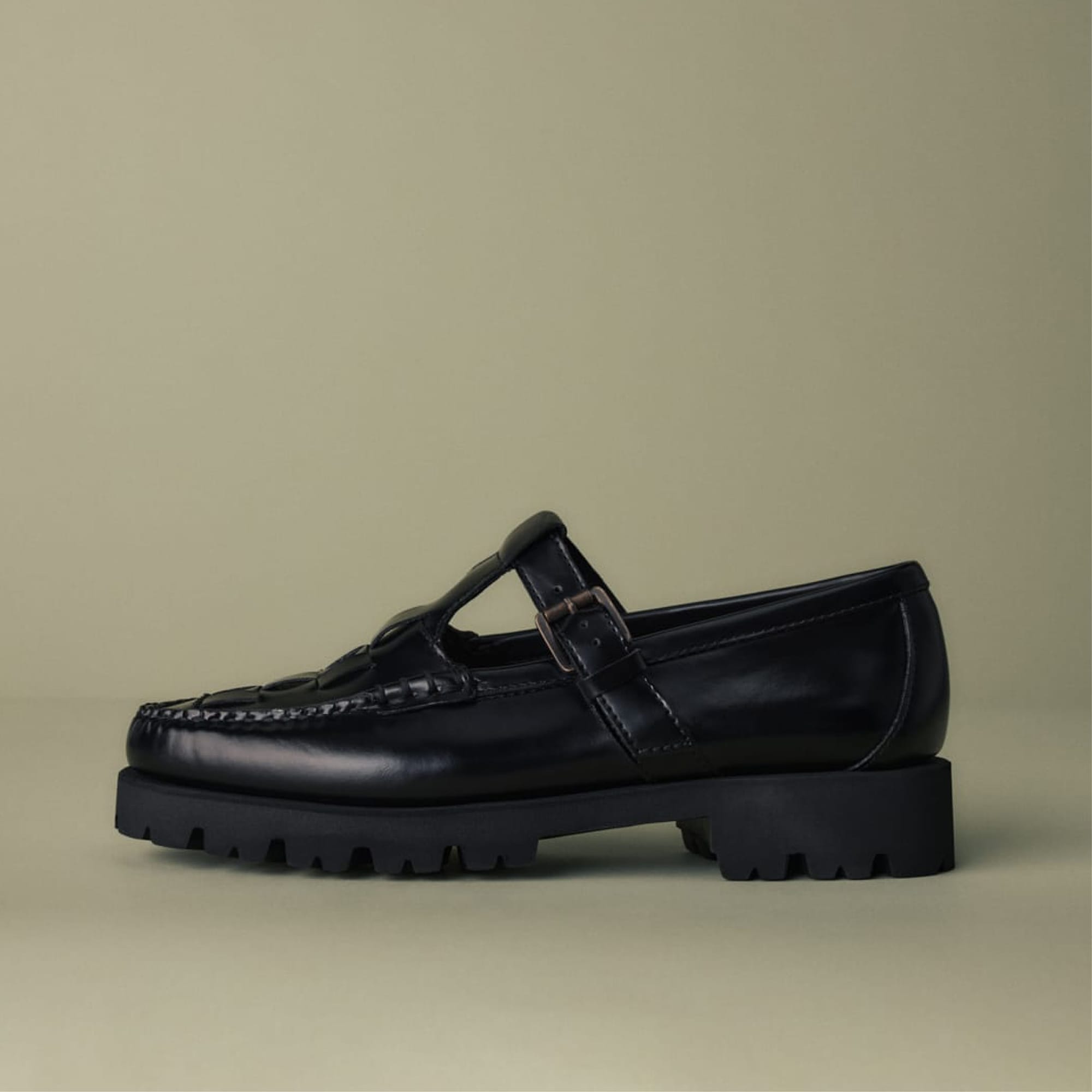 Womens Mary Jane Fisherman Super Lug Black | G.H. Bass