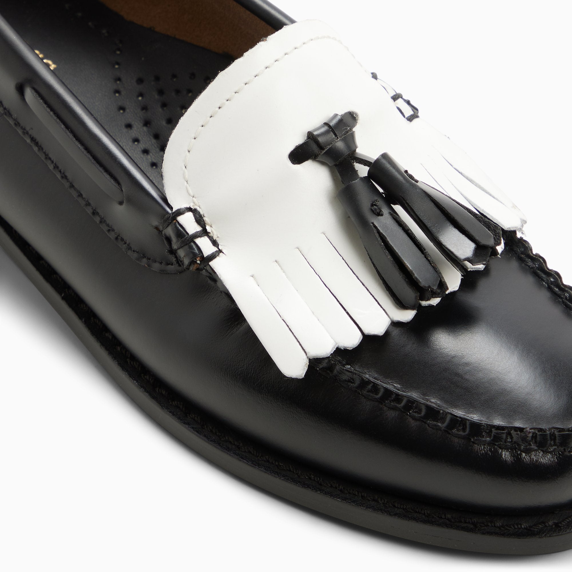 gh bass weejuns ローファー　白/黒 Womens Esther Weejuns® Tassel Loafer Black/white | G.H. Bass