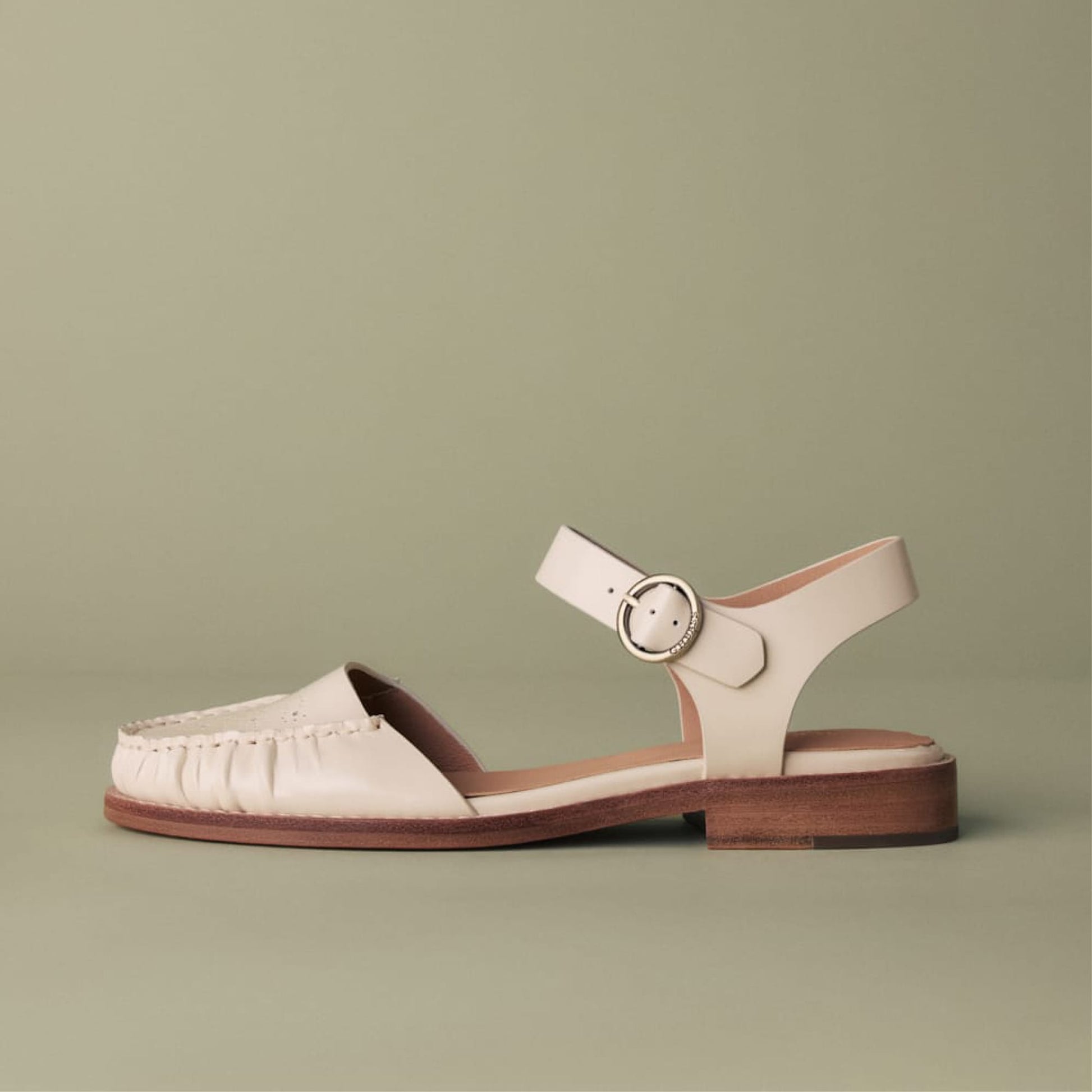 Supports marketing pour Sandales à bout fermé Colette pour femmes