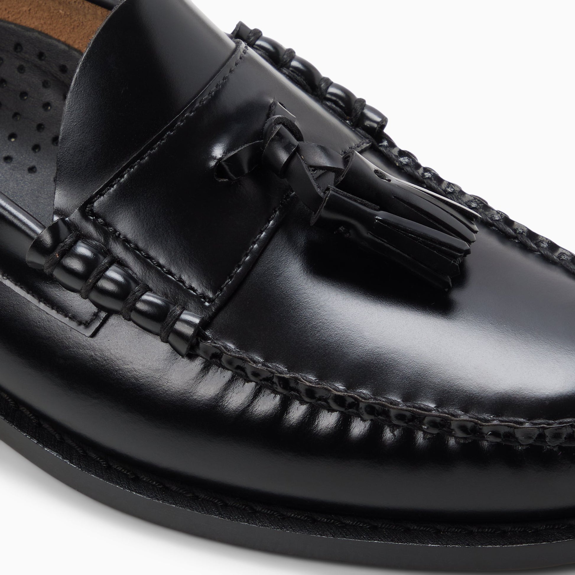 Top-down view of the Black Mens Lennox Weejuns® Tassel Loafer Tassel Loafers