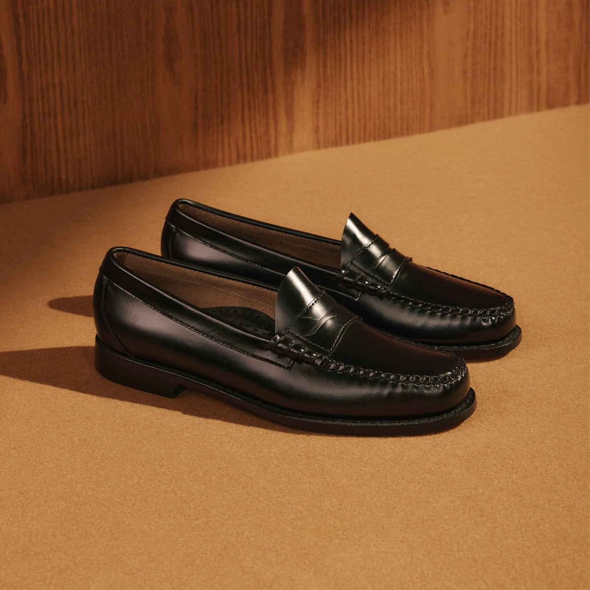 Product media for Men's Larson Weejuns® Penny Loafer