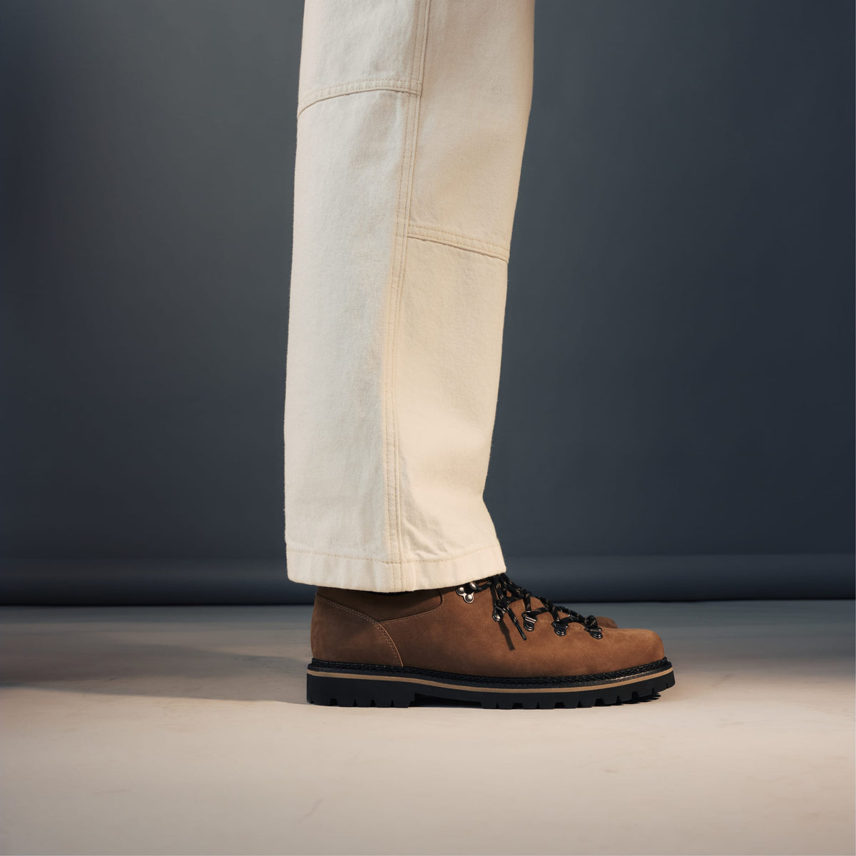 Product media for Men's 1876 Low Hiker Lace-Up