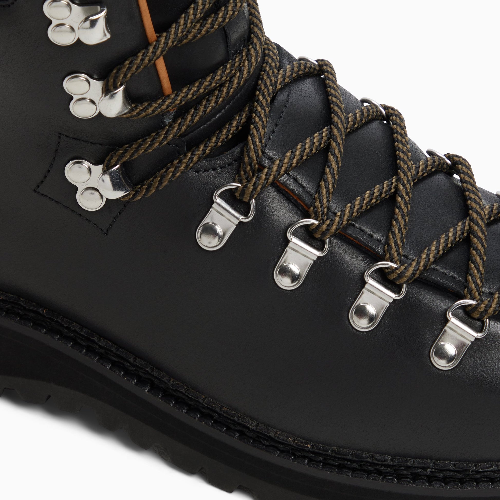 Top-down view of the Black Men's Frontier Hiker Ankle Boot Ankle Boots